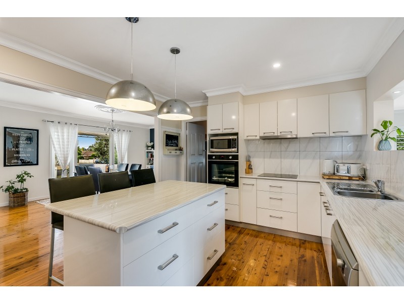 16 Tomkinson Street, Wilsonton QLD 4350