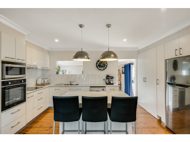 16 Tomkinson Street, Wilsonton QLD 4350