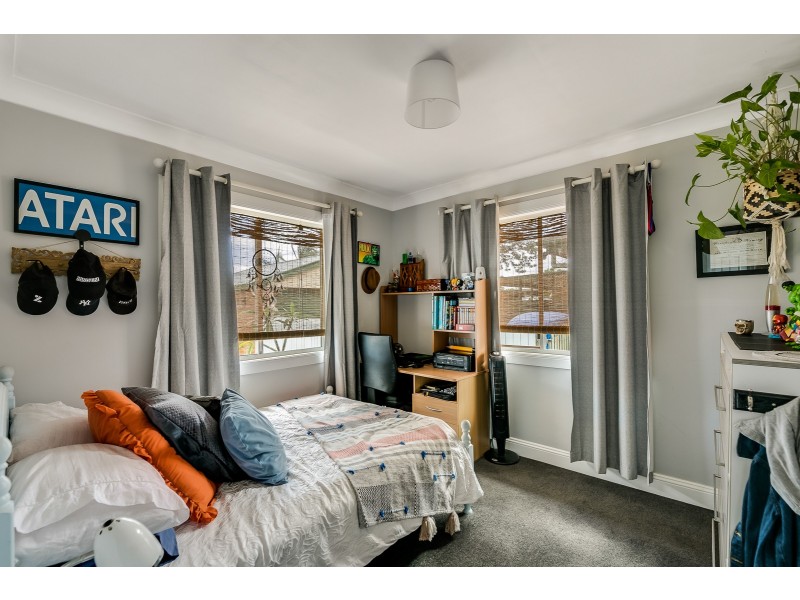 16 Tomkinson Street, Wilsonton QLD 4350