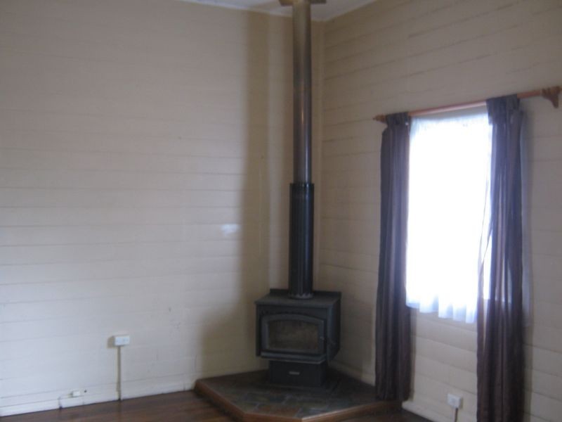 28 Clairmont Street, Newtown QLD 4350