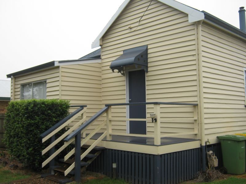 28 Clairmont Street, Newtown QLD 4350