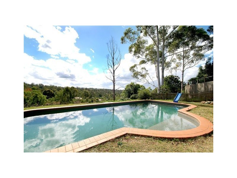 16 Murphys Creek Road, Blue Mountain Heights QLD 4350