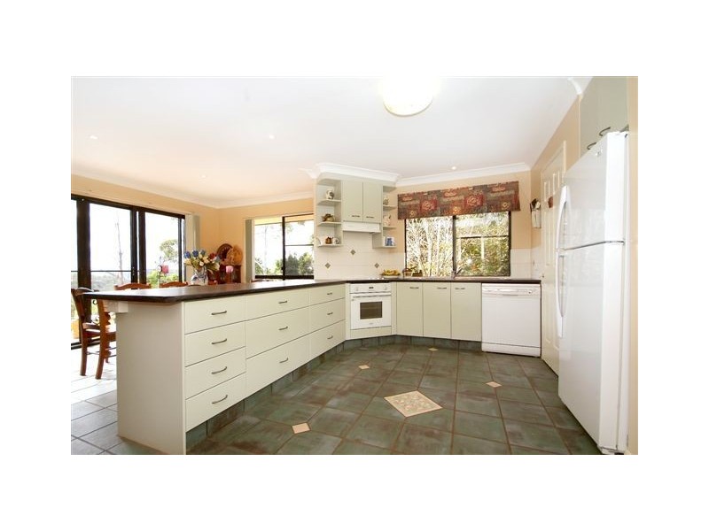 16 Murphys Creek Road, Blue Mountain Heights QLD 4350