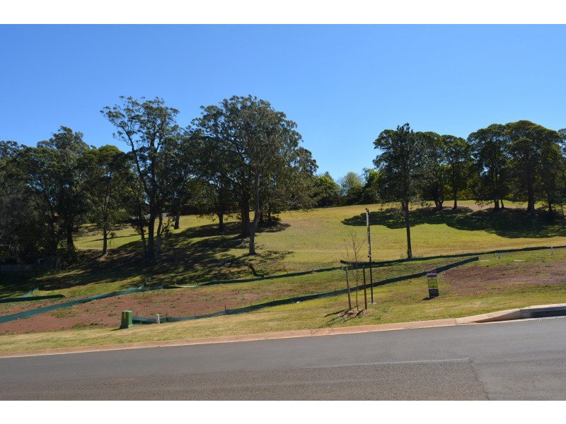 2/14 Pascoe Lane, Harlaxton QLD 4350