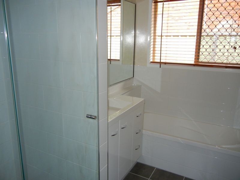 10 Broadfoot Street, Darling Heights QLD 4350