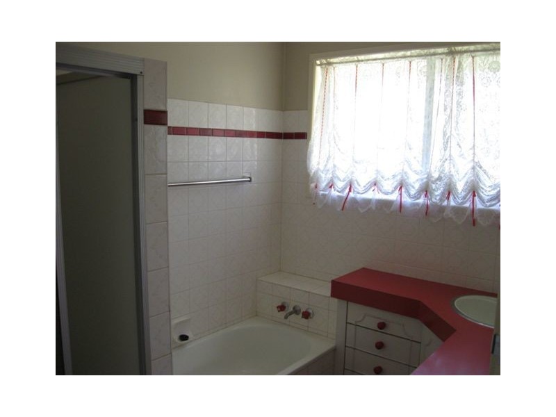 14 Chopin Street, Rockville QLD 4350