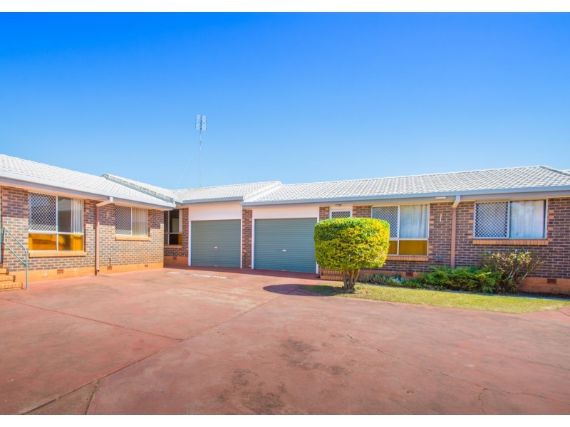 8/335 West Street, Harristown QLD 4350