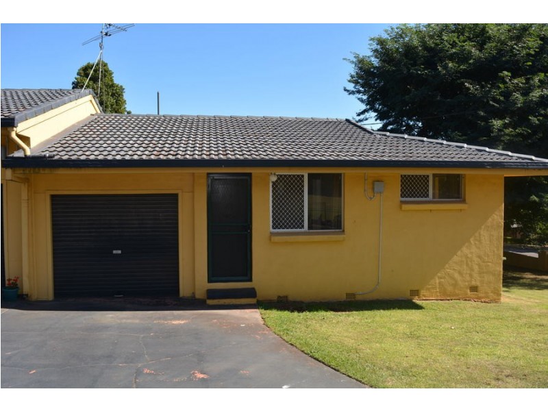 1/60 Mabel Street, Harlaxton QLD 4350