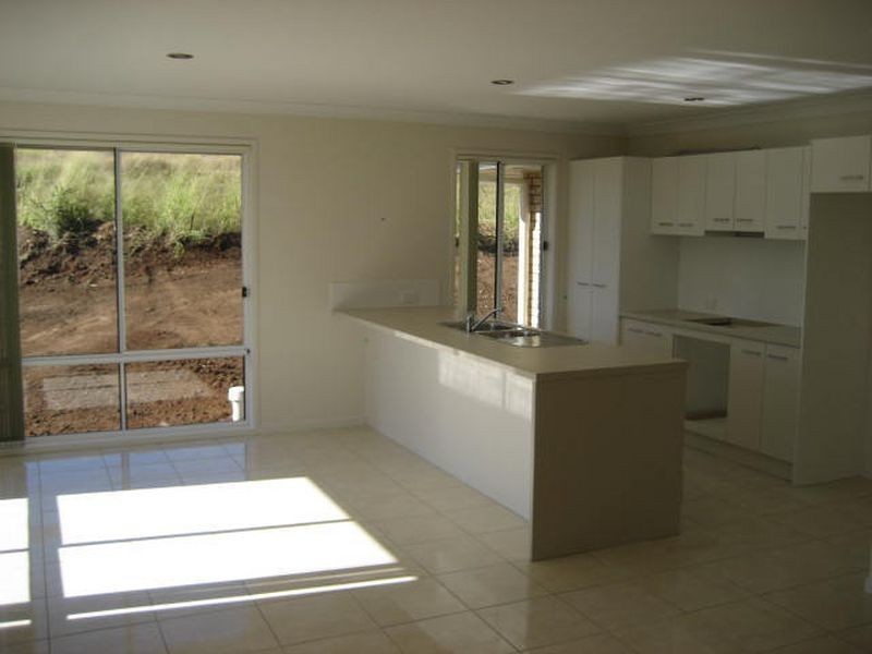 32 Aruma Drive, Oakey QLD 4401
