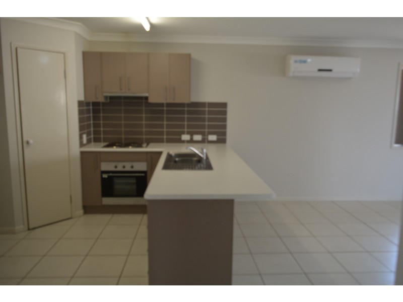 8 Cooranga Street, Glenvale QLD 4350