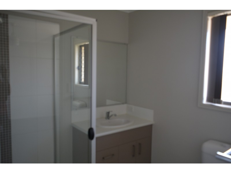 8 Cooranga Street, Glenvale QLD 4350