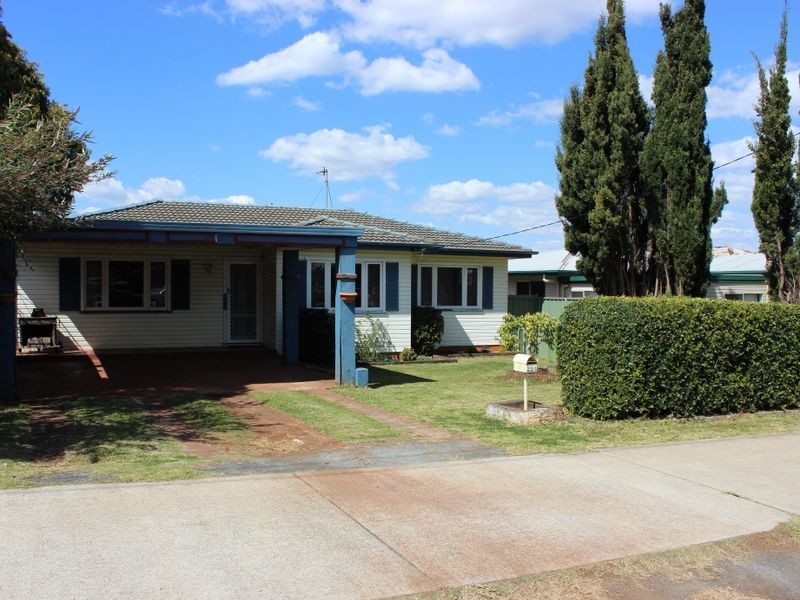 254 Tor Street, Rockville QLD 4350