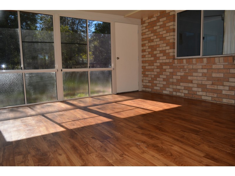 6 Devoncourt Road, Crows Nest QLD 4355