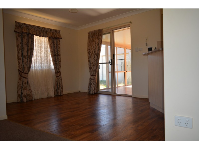 6 Devoncourt Road, Crows Nest QLD 4355