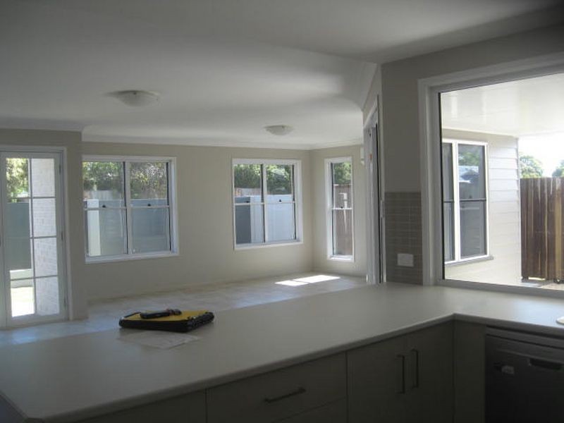 1/303 Stenner Street, Centenary Heights QLD 4350