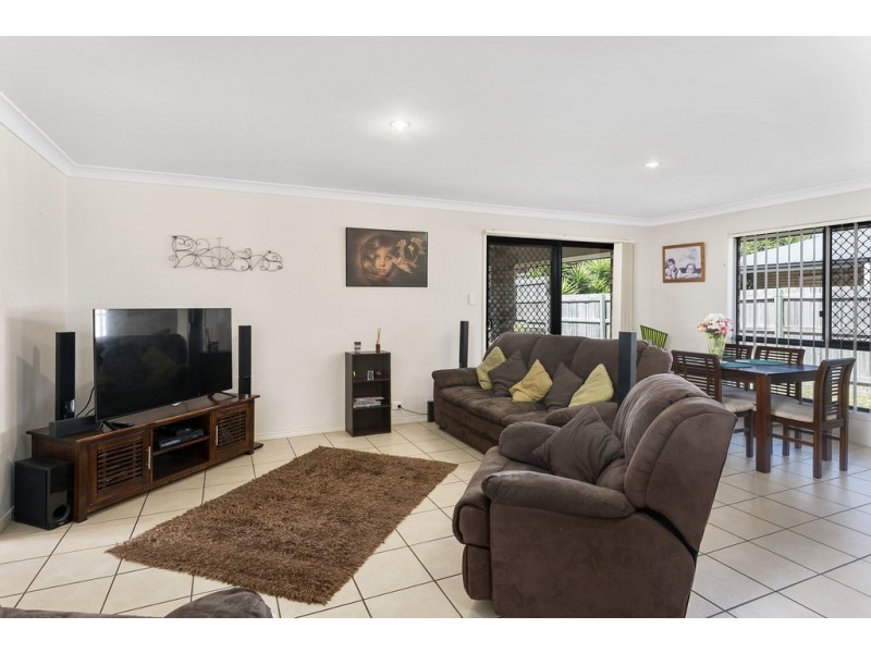6 Bulloo Street, Glenvale QLD 4350