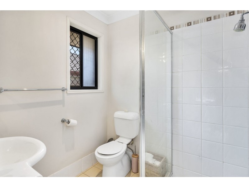 6 Bulloo Street, Glenvale QLD 4350