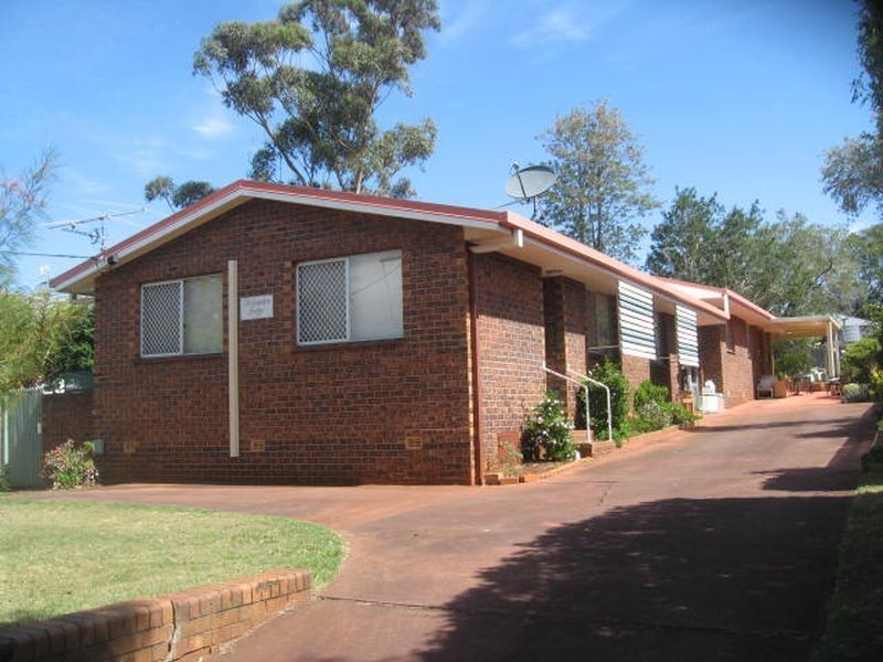 1/126 Perth Street, South Toowoomba QLD 4350