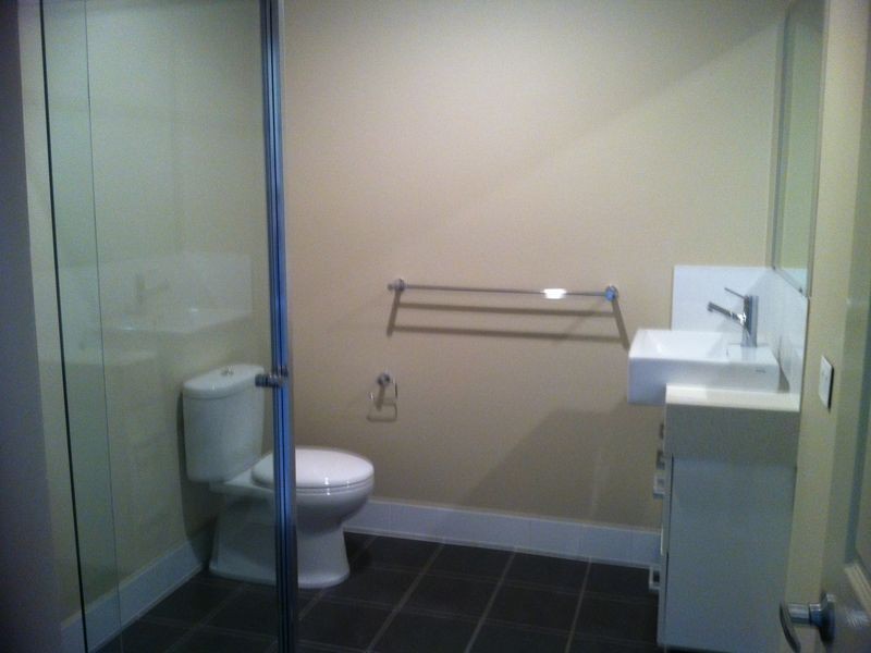 2/1 Sunset Drive, Glenvale QLD 4350