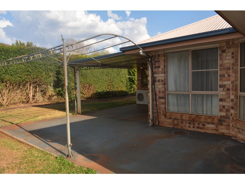 20 Paddington Court, Middle Ridge QLD 4350