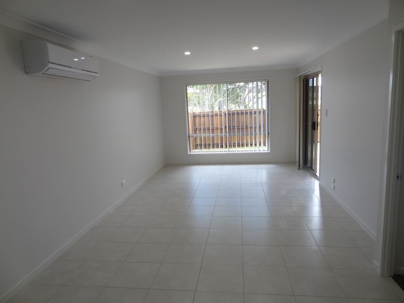 2/45 Sunset Drive, Glenvale QLD 4350