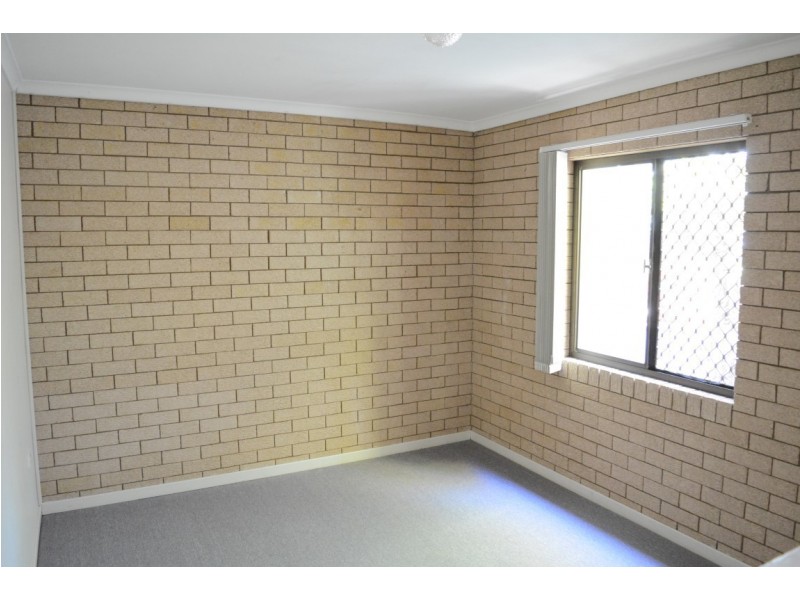 1/266 West Street, Kearneys Spring QLD 4350