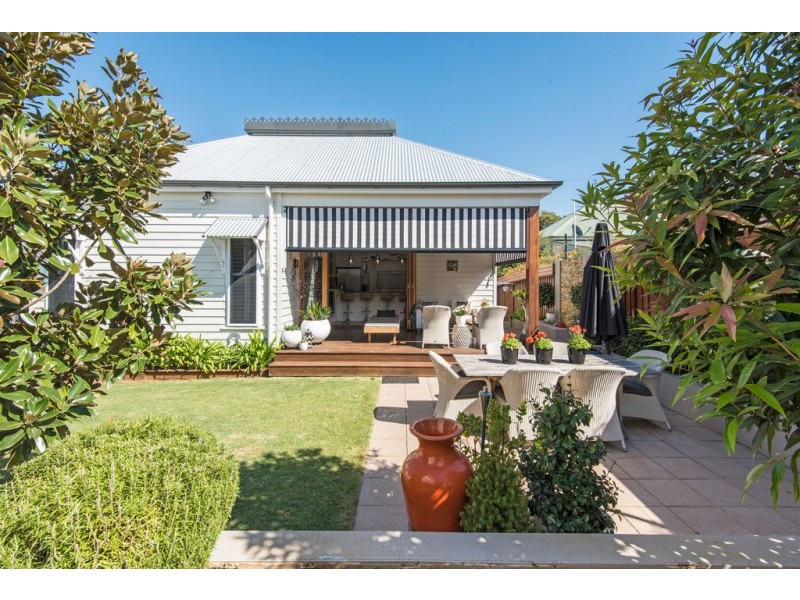 80 Lindsay Street, East Toowoomba QLD 4350