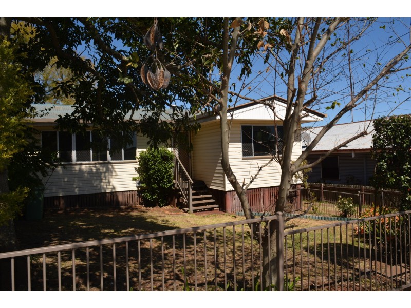 2 Mole Street, Harlaxton QLD 4350