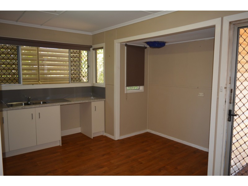 2 Mole Street, Harlaxton QLD 4350