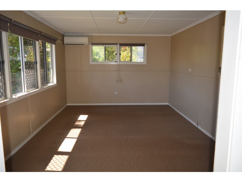 2 Mole Street, Harlaxton QLD 4350