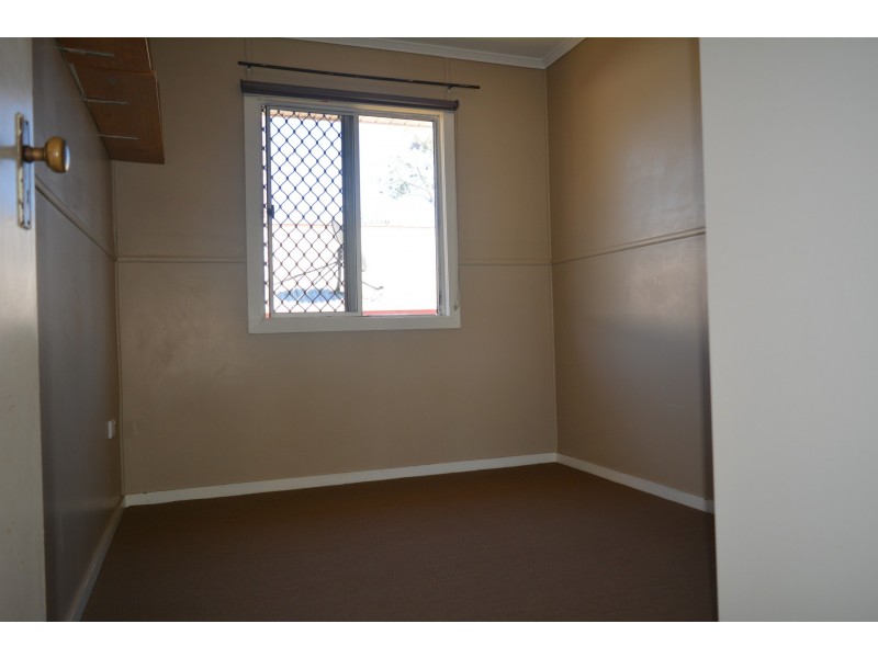 2 Mole Street, Harlaxton QLD 4350