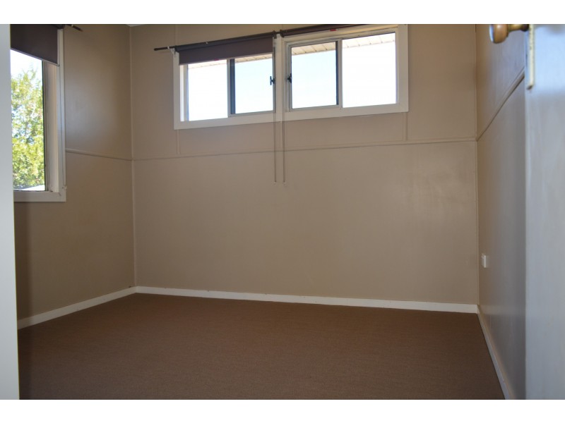 2 Mole Street, Harlaxton QLD 4350