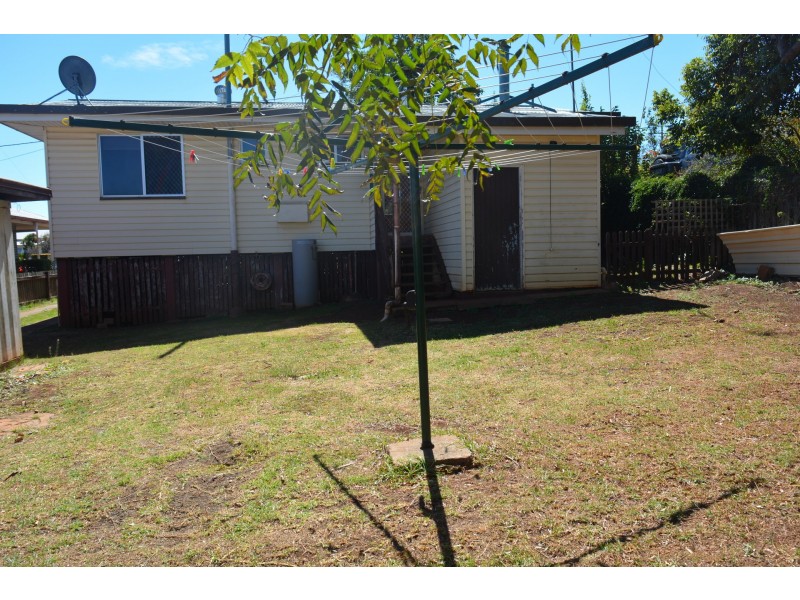 2 Mole Street, Harlaxton QLD 4350