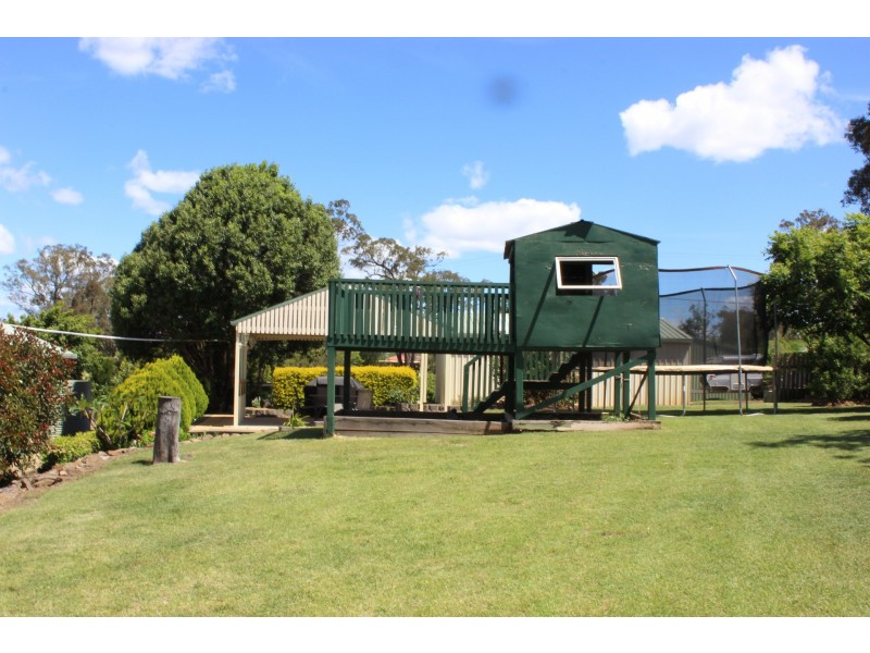 13 Kurrajong Court, Meringandan West QLD 4352