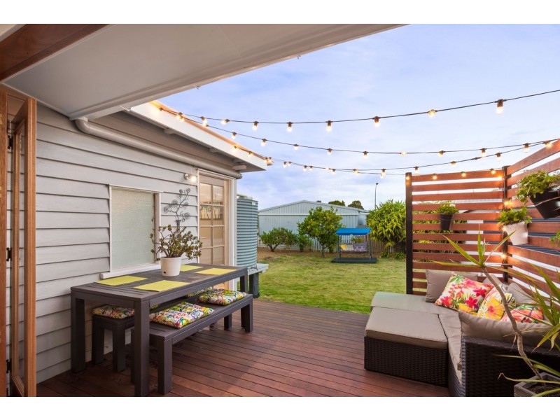 2 Tomkinson Street, Wilsonton QLD 4350