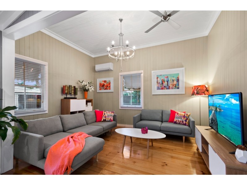 2 Tomkinson Street, Wilsonton QLD 4350