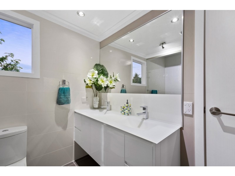 2 Tomkinson Street, Wilsonton QLD 4350