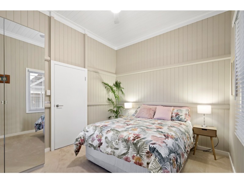 2 Tomkinson Street, Wilsonton QLD 4350