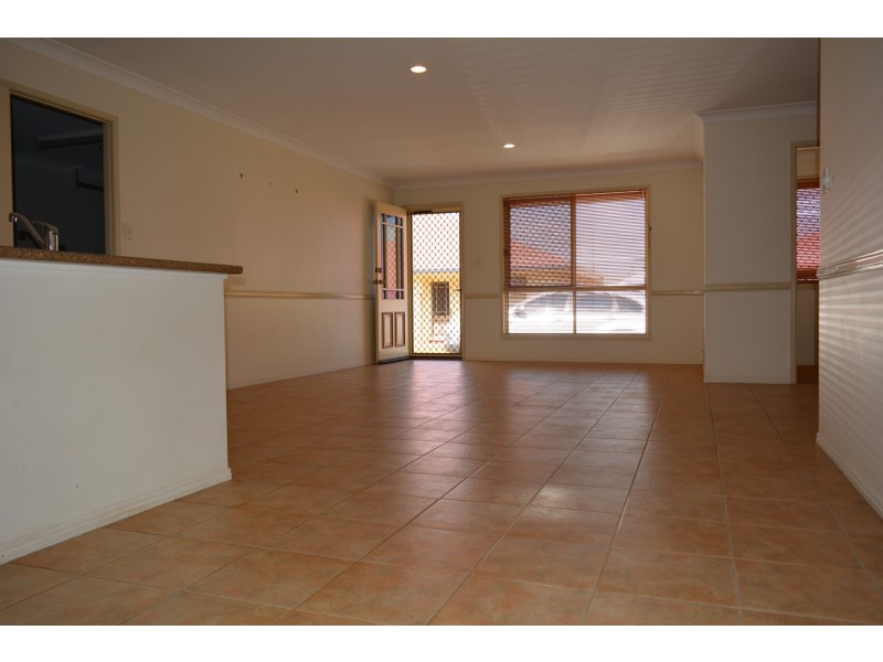3/4a Wyndham Street, North Toowoomba QLD 4350