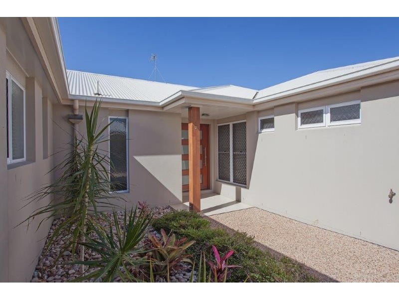 2/14 Ethan Street, Middle Ridge QLD 4350