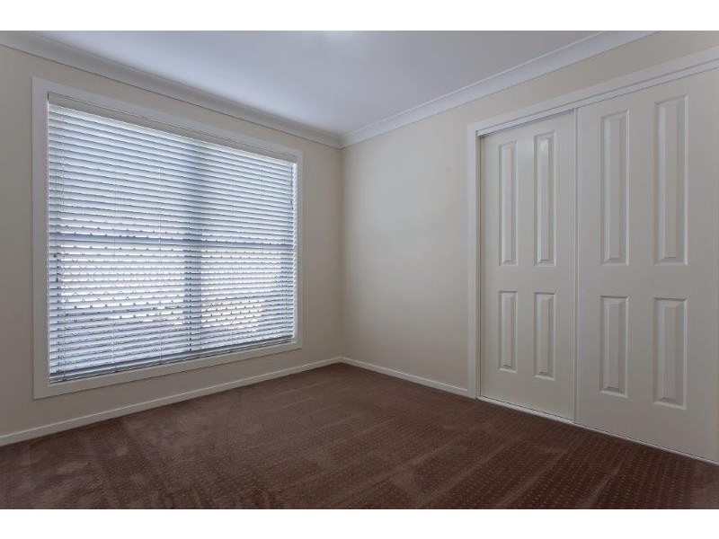 2/14 Ethan Street, Middle Ridge QLD 4350