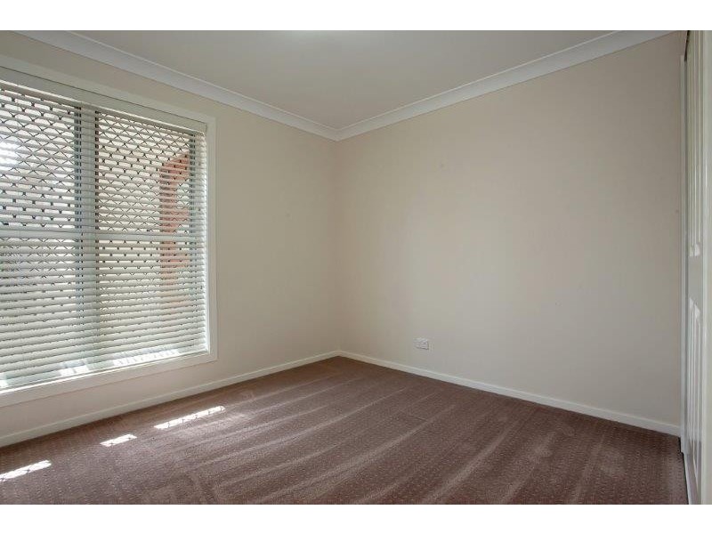 2/14 Ethan Street, Middle Ridge QLD 4350