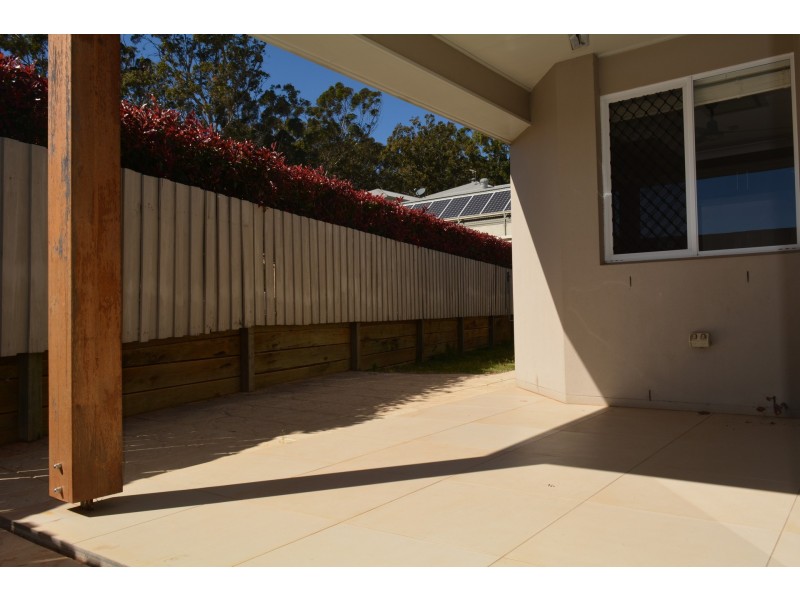 2/14 Ethan Street, Middle Ridge QLD 4350