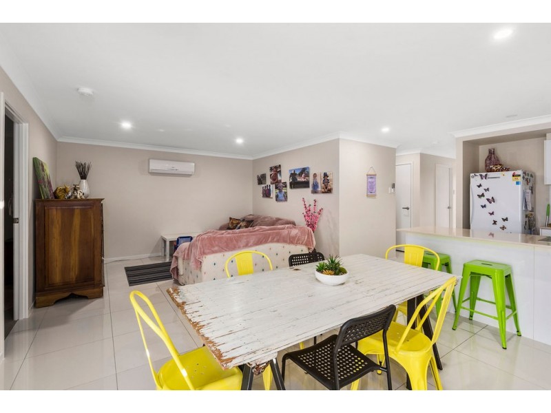 45 Mia Street, Wyreema QLD 4352