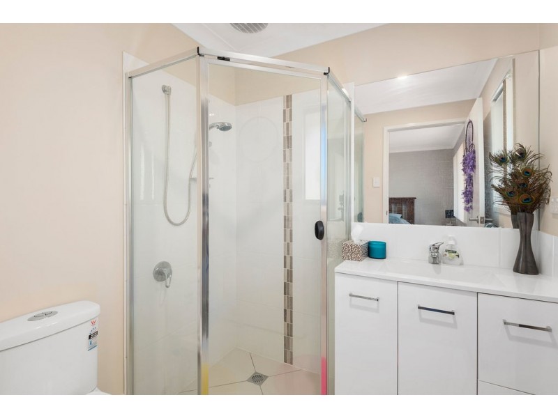 45 Mia Street, Wyreema QLD 4352