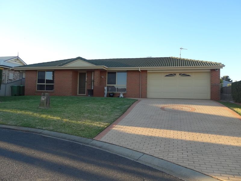 2 Belmond Court, Glenvale QLD 4350