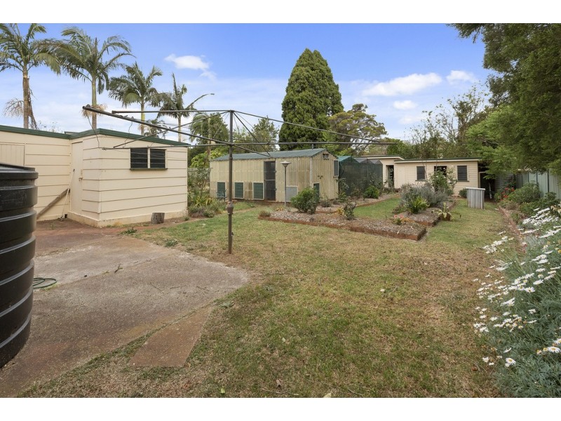 18 Ipswich Street, East Toowoomba QLD 4350