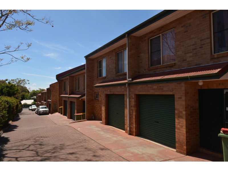 10/248 James Street, Harristown QLD 4350