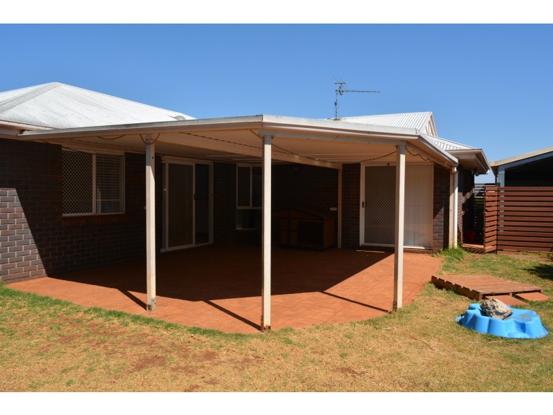 10 Evergreen Court, Glenvale QLD 4350