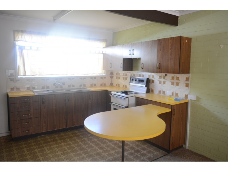 2/96 Herries Street, East Toowoomba QLD 4350